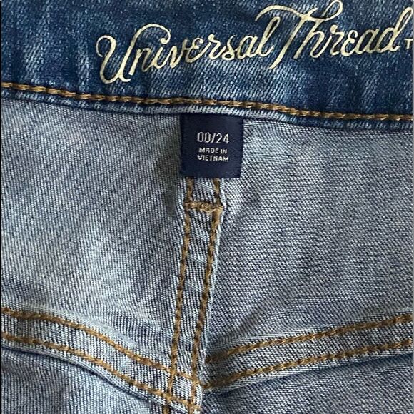 Universal Thread Women’s Distressed Cut Off Denim Shorts Size 00 / 24 📦 - Picture 5 of 7